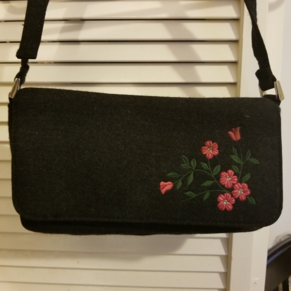Embroidered wool purse, 100% wool